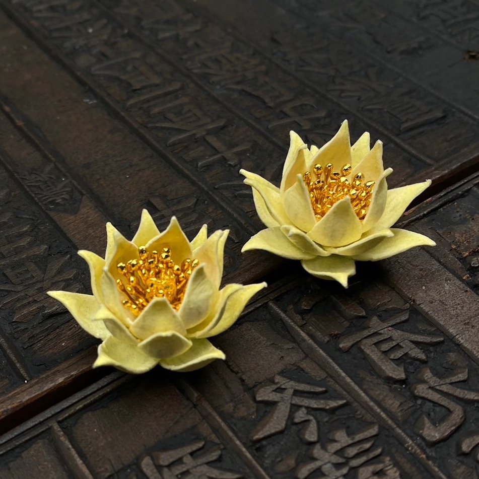 "Light of Lotus" No.012